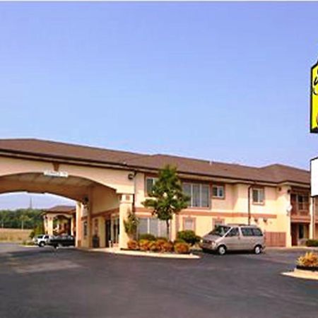 Super 8 By Wyndham Decatur Priceville Exterior photo